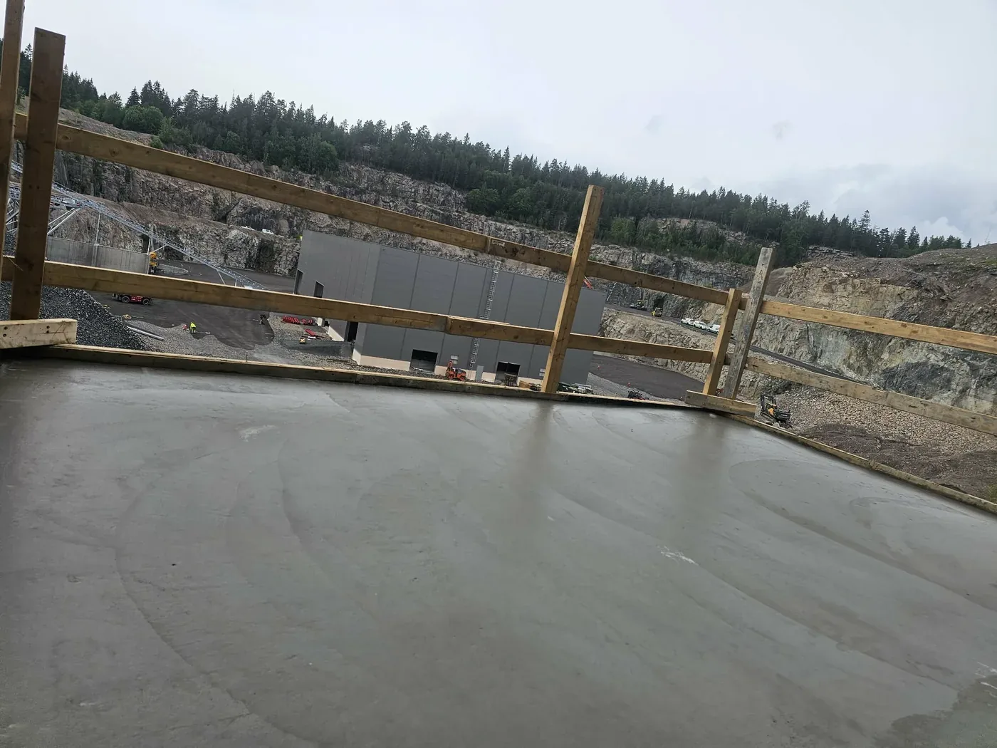 Betonavimo darbai aikštelėje